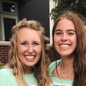 Meet your Posher, Olivia